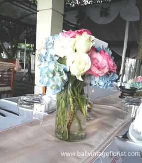 rose mix blue hotensia centerpiece