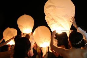 Sky Lantern release 